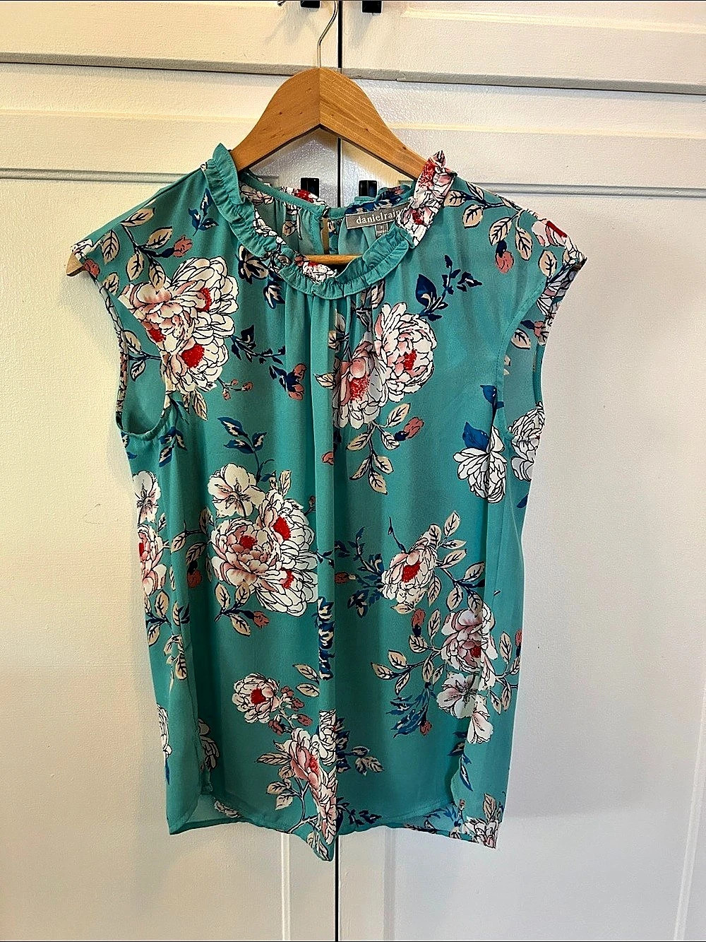 daniel rainn Emela Ruffle Neckline Blouse Floral Blue & Multicolor Small